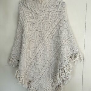 Elegant Cream Cable Knit Poncho